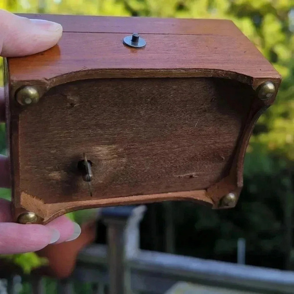 🎉Host Pick🔥1910 Music Box - Picture 7 of 8